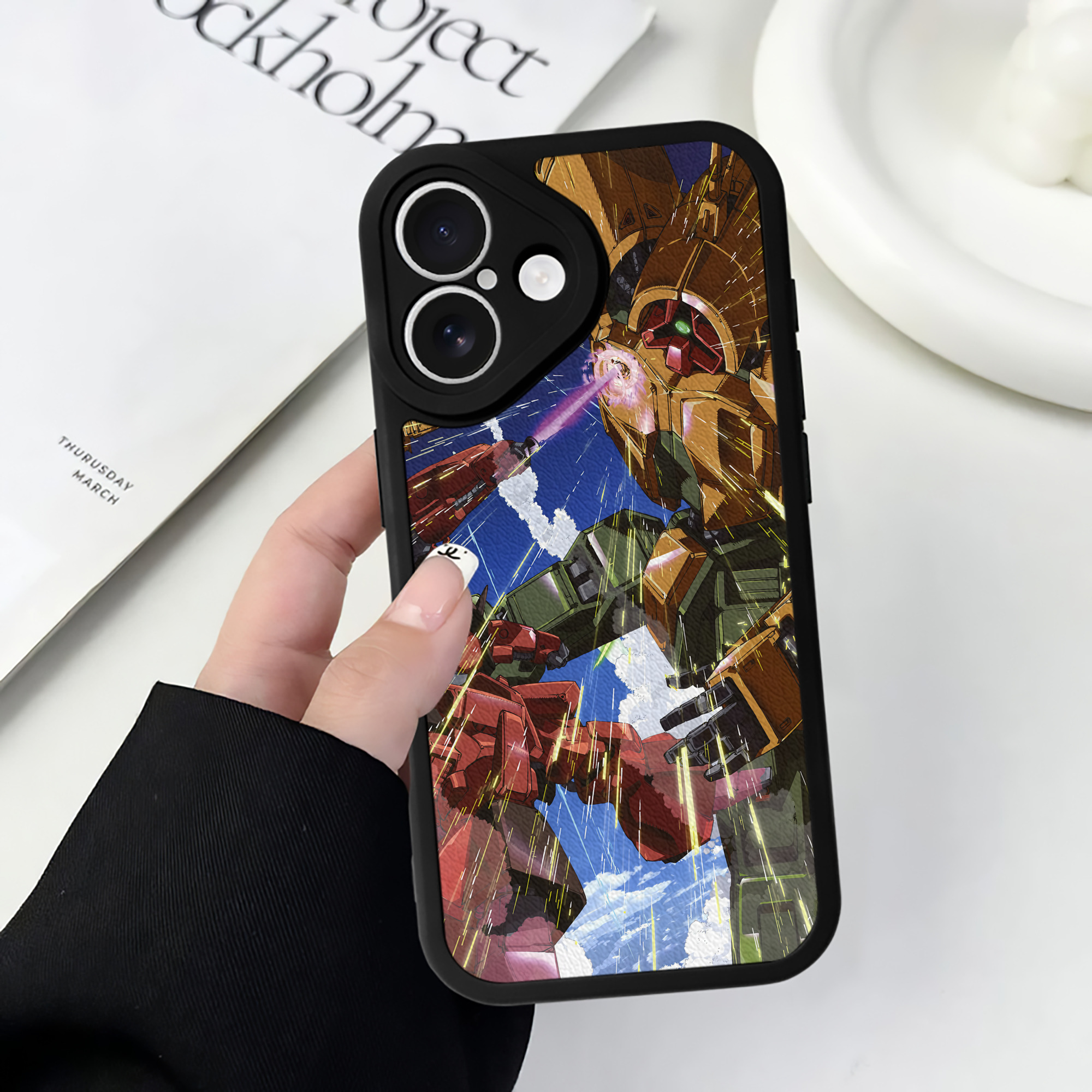 （画像用） 機動戦士ガンダム Mobile Suit Gundam 【iPhone 16シリーズ対応】シリコンスマホケース（レザー調） 材質：シリコン